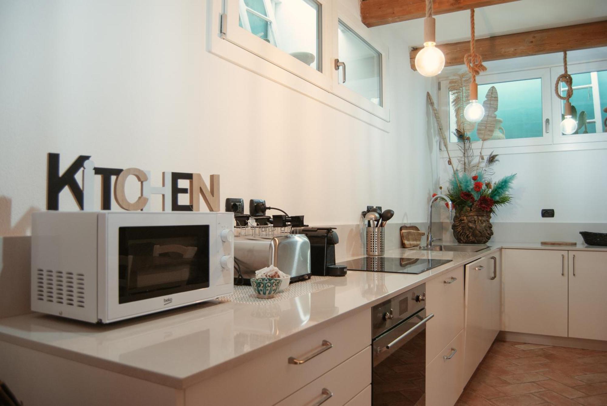 Welcome Traveller Frida'S Rooms คาปริโน เวโรเนเซ ภายนอก รูปภาพ