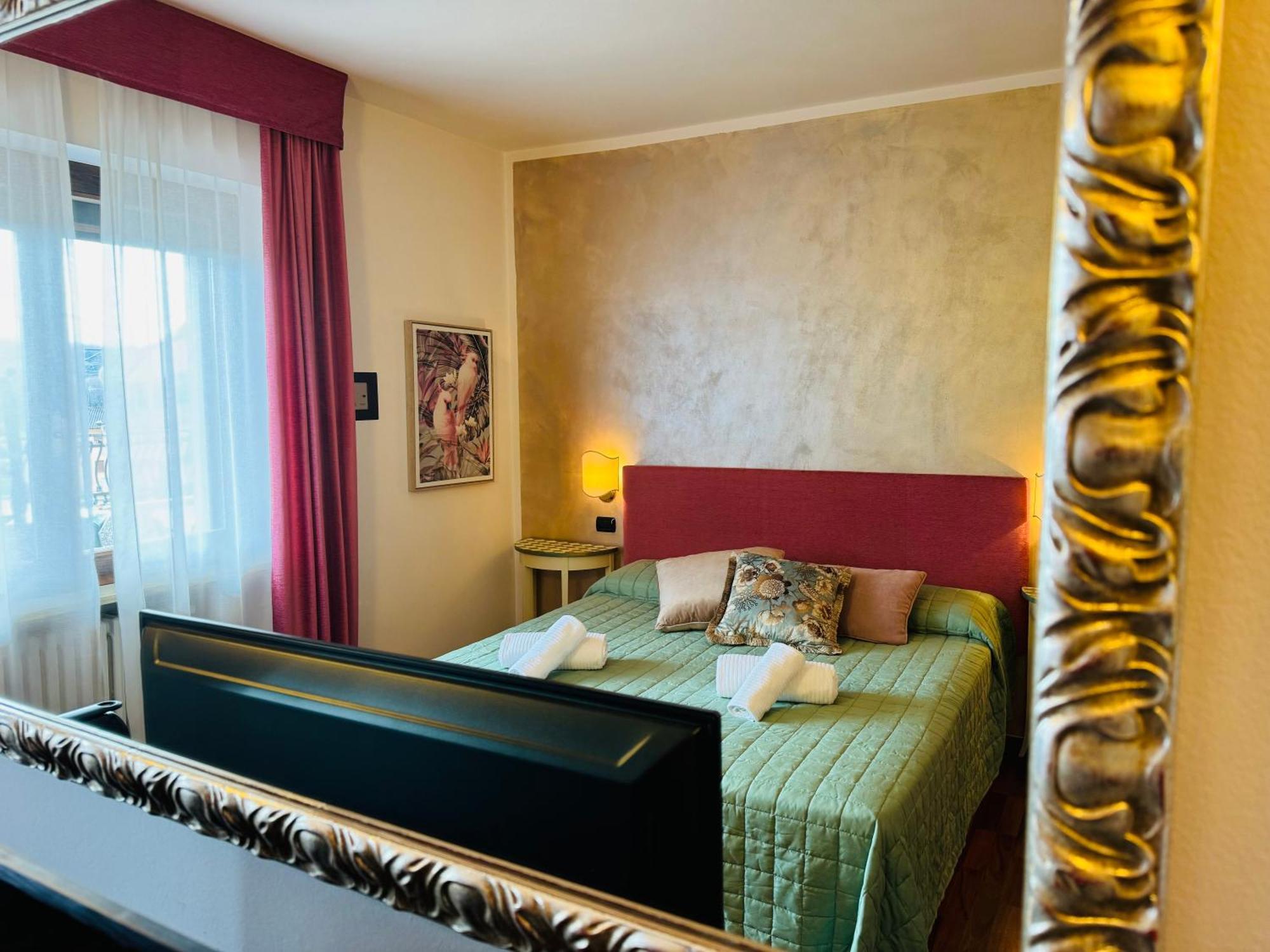 Welcome Traveller Frida'S Rooms คาปริโน เวโรเนเซ ภายนอก รูปภาพ